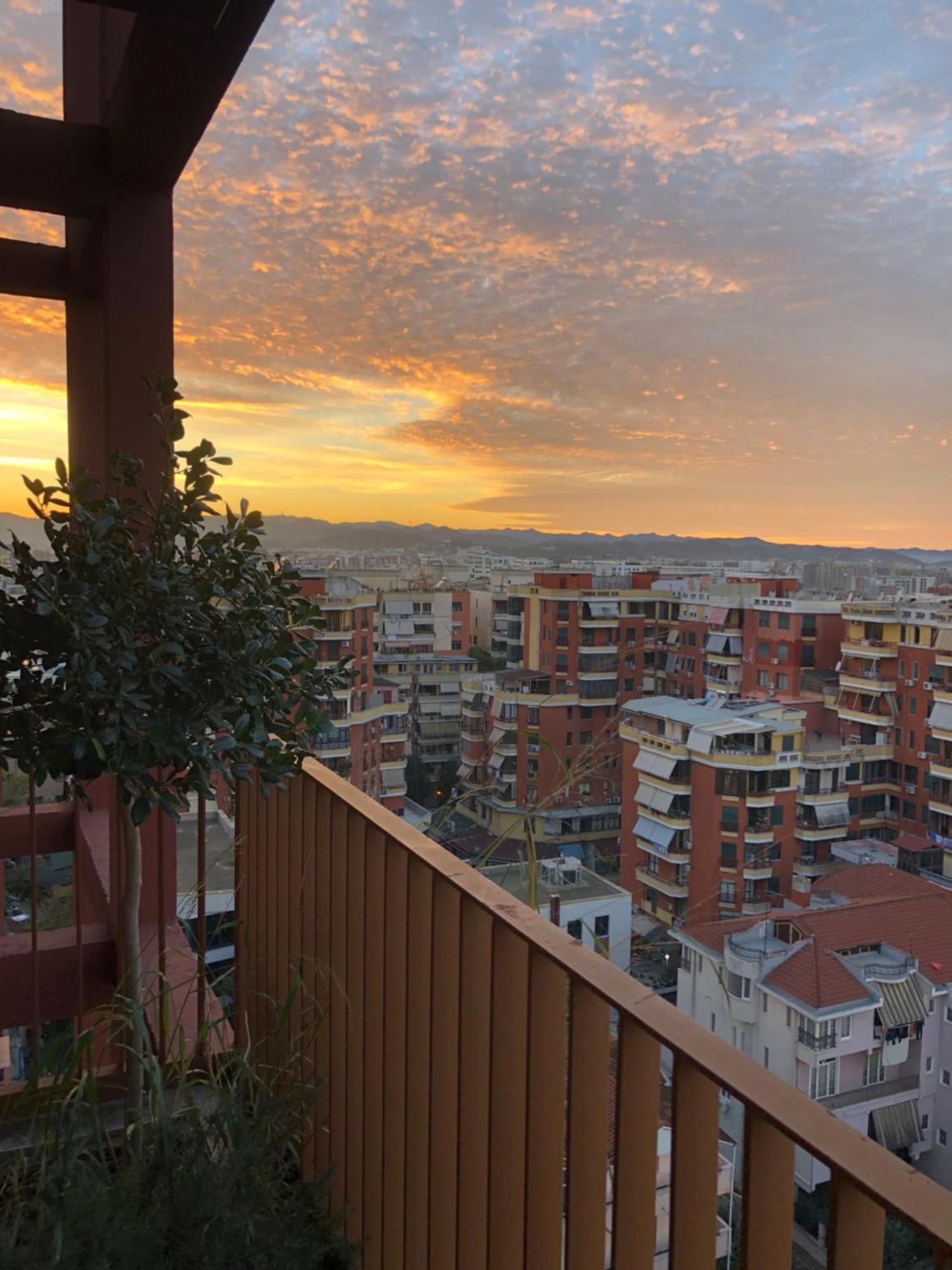 Garden Building Luxury Apartment Тирана Екстериор снимка