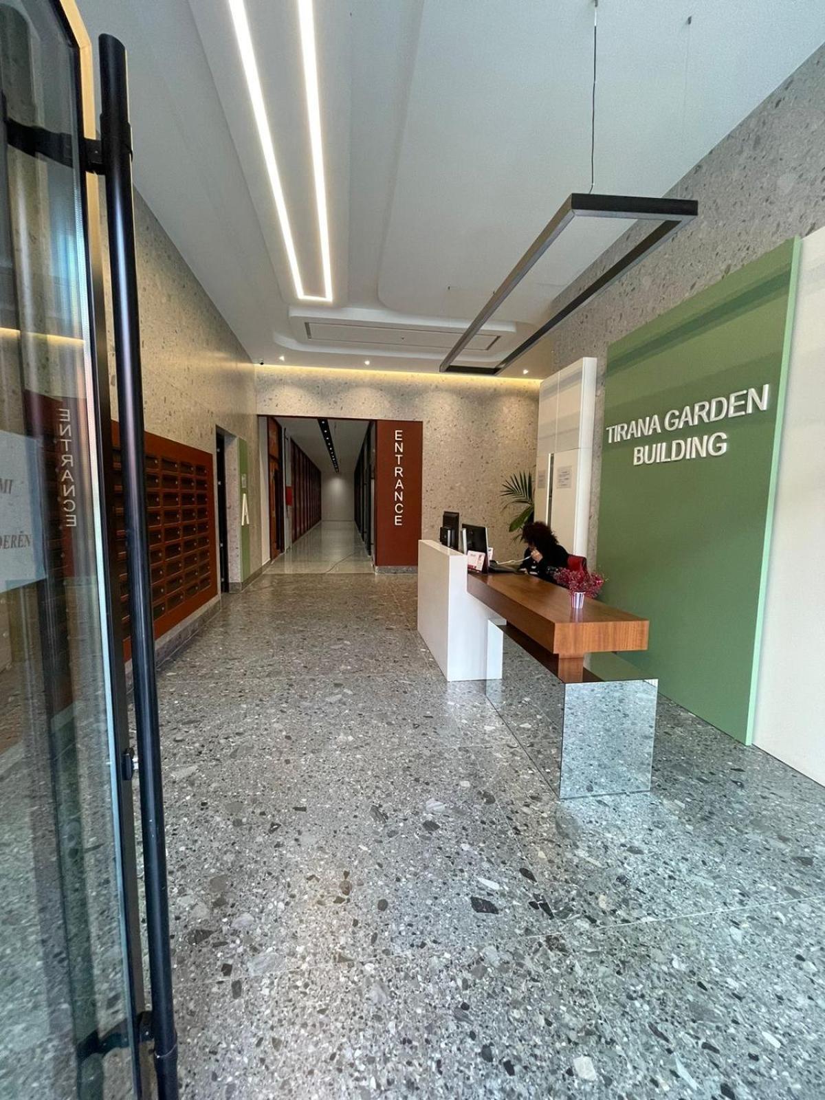 Garden Building Luxury Apartment Тирана Екстериор снимка